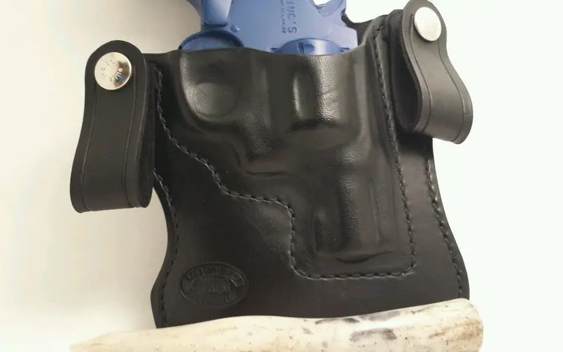 Red’s Deep-Conceal IWB Holster for Compact Firearms