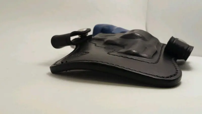 Red’s Deep-Conceal IWB Holster for Compact Firearms