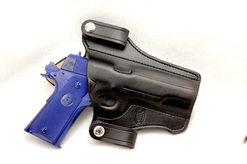 Red’s Deep-Conceal IWB Holster for Compact Firearms